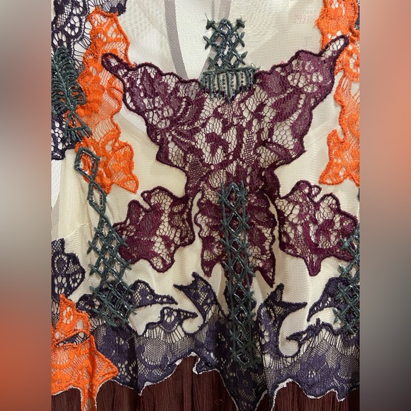 Dress - Picture 4 of 7